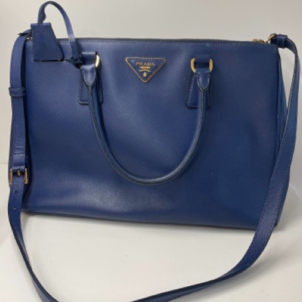 Medium Prada Galleria Saffiano navy leather bag